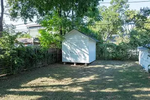 1028 E 43rd St, Austin, TX 78751 - Photo 23