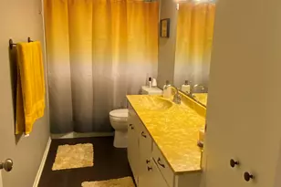 1305 E Main St, Round Rock, TX 78664 - Photo 9