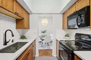 1509 W 39 1/2 St, Austin, TX 78756 - Photo 11