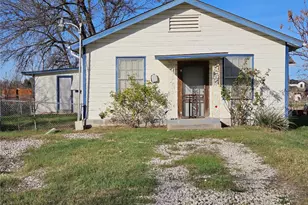 501 N Burnet St, Manor, TX 78653 - Photo 15