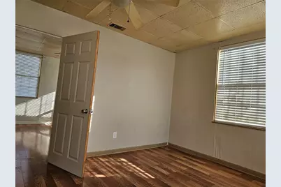 501 N Burnet Street, Manor, TX 78653 - Photo 23