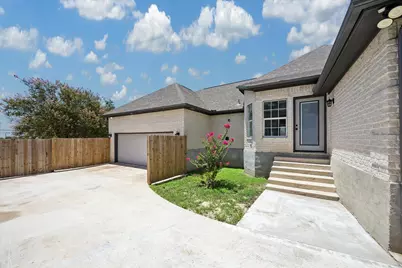 321 Quarry Springs Drive, San Marcos, TX 78666 - Photo 17