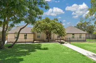 321 Quarry Springs Dr, San Marcos, TX 78666 - Photo 1