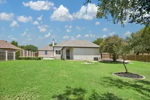 321 Quarry Springs Dr, San Marcos, TX 78666 - Photo 17