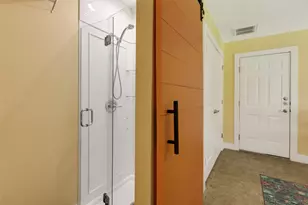 13420 Lyndhurst St, Austin, TX 78729 - Photo 11