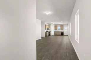 112 Bountiful Ln, Elgin, TX 78621 - Photo 9