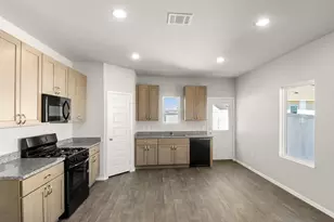 112 Bountiful Ln, Elgin, TX 78621 - Photo 21