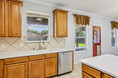 112 Floating Leaf Drive, Hutto, TX 78634 - Photo 11