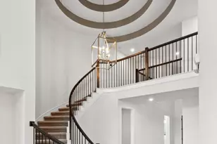 8105 Royal Mint Cv, Lago Vista, TX 78645 - Photo 3