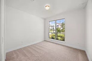 8105 Royal Mint Cv, Lago Vista, TX 78645 - Photo 11