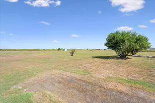 3745 Co Rd 428, Granger, TX 76530 - Photo 31