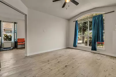 915 Flanagan Drive, Leander, TX 78641 - Photo 5