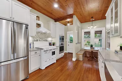 905 Howard Street, Taylor, TX 76574 - Photo 5