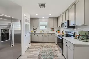 109 Fisher St, Elgin, TX 78621 - Photo 11