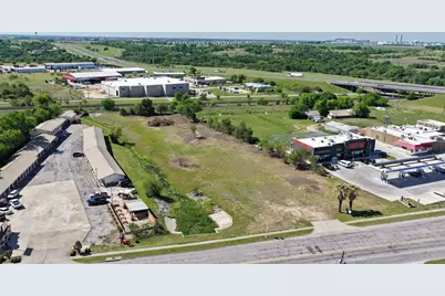 2215 W 2nd Street W, Taylor, TX 76574 - Photo 31