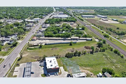 2215 W 2nd Street W, Taylor, TX 76574 - Photo 7