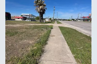 2215 W 2nd Street W, Taylor, TX 76574 - Photo 17