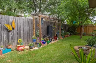 210 Wincliff Dr, Buda, TX 78610 - Photo 33