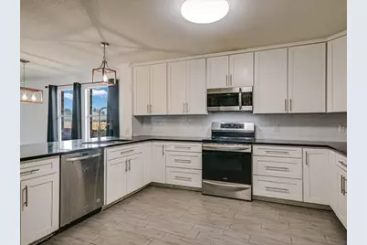 229 Holman Path, Hutto, TX 78634 - Photo 5