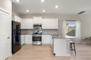 440 Wolf Springs Rd, Georgetown, TX 78628 - Photo 11