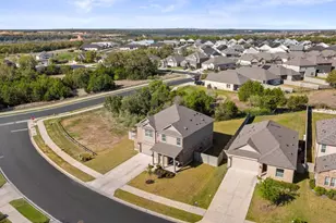 440 Wolf Springs Rd, Georgetown, TX 78628 - Photo 3