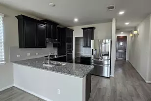 1052 Myrna Bend, Leander, TX 78641 - Photo 5