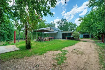 906 Water Street, Manor, TX 78653 - Photo 5