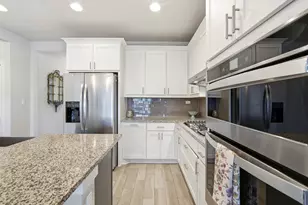 208 Winding Hollow Ln, Georgetown, TX 78628 - Photo 15