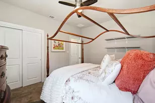 208 Winding Hollow Ln, Georgetown, TX 78628 - Photo 19