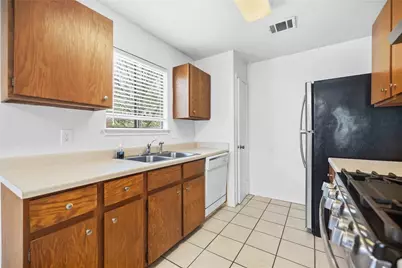 3902 Stonecroft Drive, Austin, TX 78749 - Photo 11