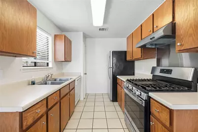 3902 Stonecroft Drive, Austin, TX 78749 - Photo 9