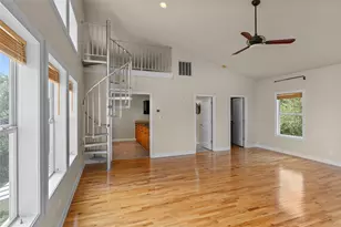 10200 Birdlip Cir, Austin, TX 78733 - Photo 11