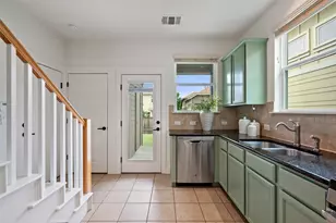 909 Mountaineer Ln, Austin, TX 78757 - Photo 7