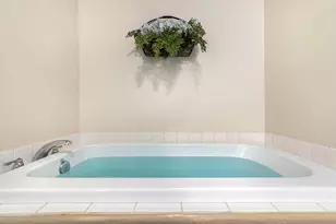 104 Austin St, Fredericksburg, TX 78624 - Photo 25