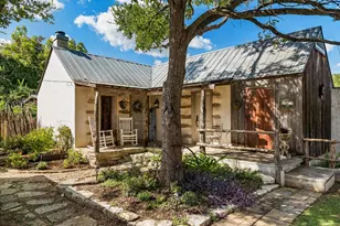 104 Austin St, Fredericksburg, TX 78624 - Photo 5