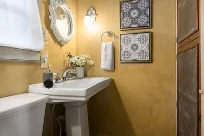 104 Austin Street #B, Fredericksburg, TX 78624 - Photo 11