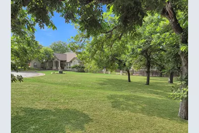 127 Milagros, Seguin, TX 78155 - Photo 5