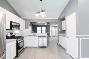 692 Scheel, Kyle, TX 78640 - Photo 17