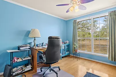 202 The Oaks Boulevard, Elgin, TX 78621 - Photo 19