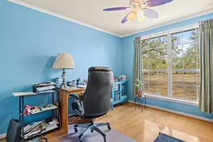 202 The Oaks Blvd, Elgin, TX 78621 - Photo 19