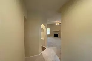 602 Losoya Ct, Hutto, TX 78634 - Photo 3