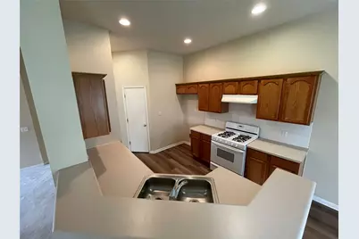 602 Losoya Court, Hutto, TX 78634 - Photo 11