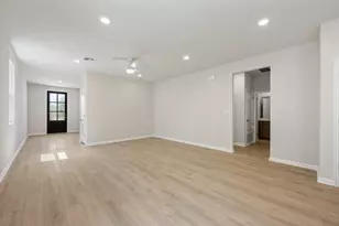 125 Knockout Rose Dr, San Marcos, TX 78666 - Photo 9