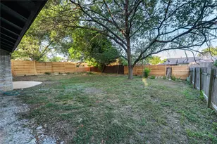9403 Hunters Trace E, Austin, TX 78758 - Photo 37