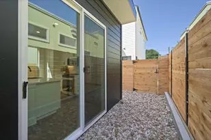 1407 Cedar Ave, Austin, TX 78702 - Photo 29