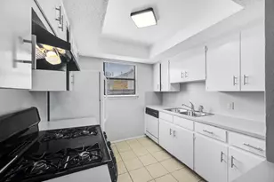 2008 Old W Pl, Round Rock, TX 78681 - Photo 11