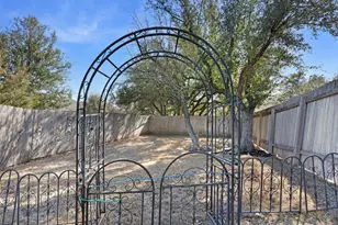 209 Cibolo Ridge Dr, Georgetown, TX 78628 - Photo 37