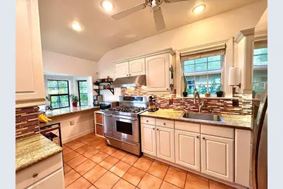 4501 Sinclair Avenue, Austin, TX 78756 - Photo 9