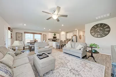 405 Windy Reed Rd, Hutto, TX 78634 - Photo 13