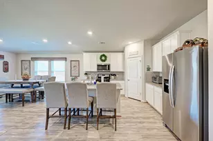 405 Windy Reed Rd, Hutto, TX 78634 - Photo 5